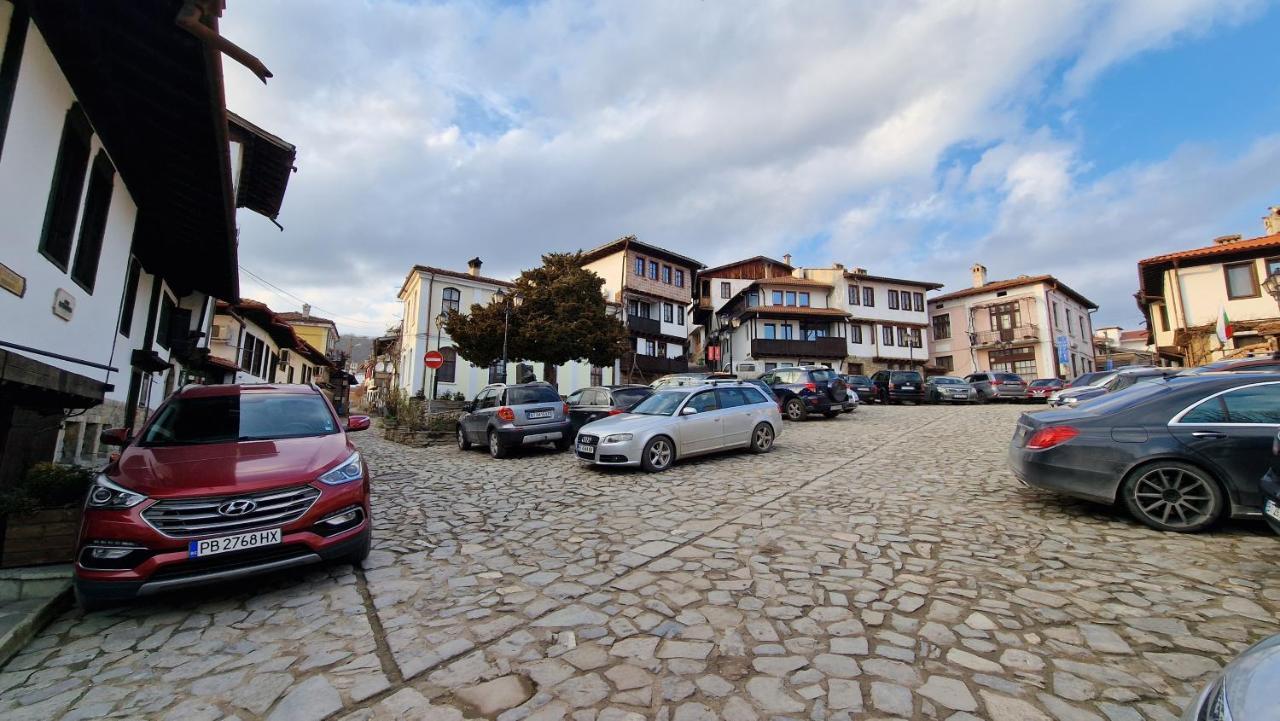 Fs Apartments - Beautiful Apartment In The Artistic Part Of Veliko Tarnovo Buitenkant foto