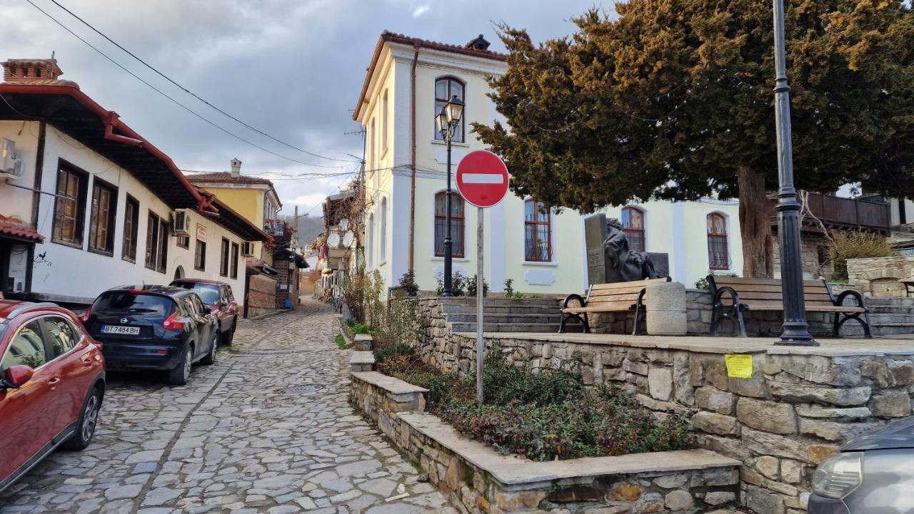 Fs Apartments - Beautiful Apartment In The Artistic Part Of Veliko Tarnovo Buitenkant foto